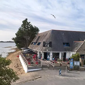 hotel-restaurant-lescale-den-arz.inbrittany.com/